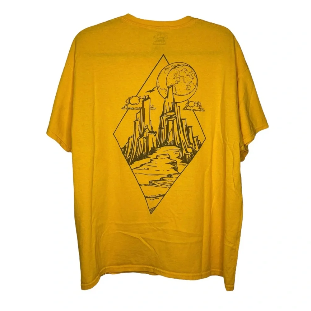 🤑 5/$25 Call Your Mother Yellow Graphic Short Sleeve T-Shirt 🔥 - Picture 2 of 4